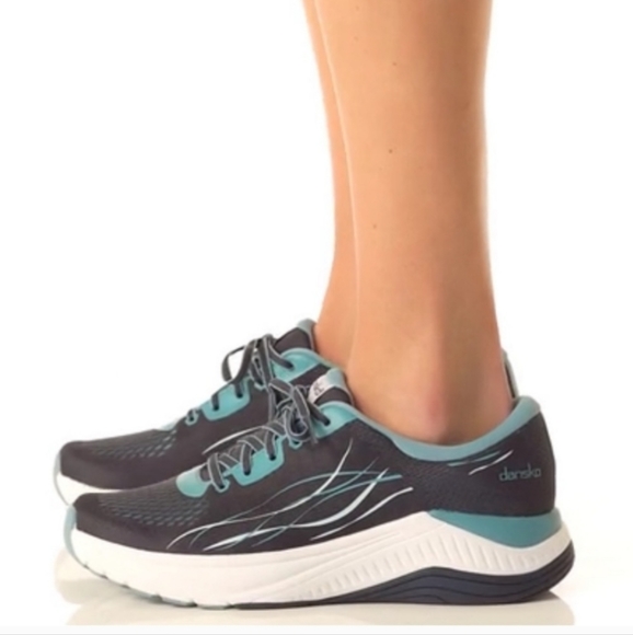 Dansko Women's Pace Walking Shoe - Lightweight Performance Sneaker - Picture 10 of 10